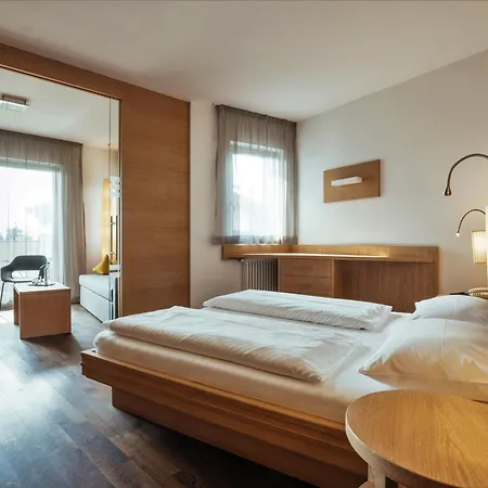 Hilburger 4* سكين